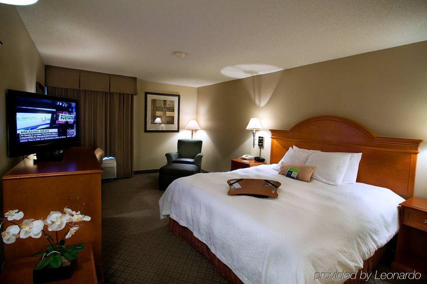 Hampton Inn Atlanta-Newnan Room photo